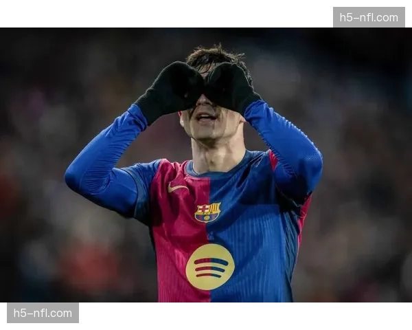 巴萨客战塞维利亚赛前发布会，哈维确认佩德里可进入比赛名单