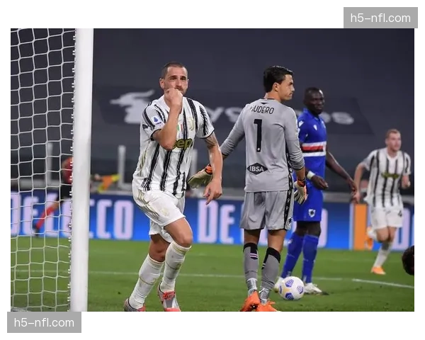 特写：38岁博努奇替补登场，完成职业生涯意甲第500次出场